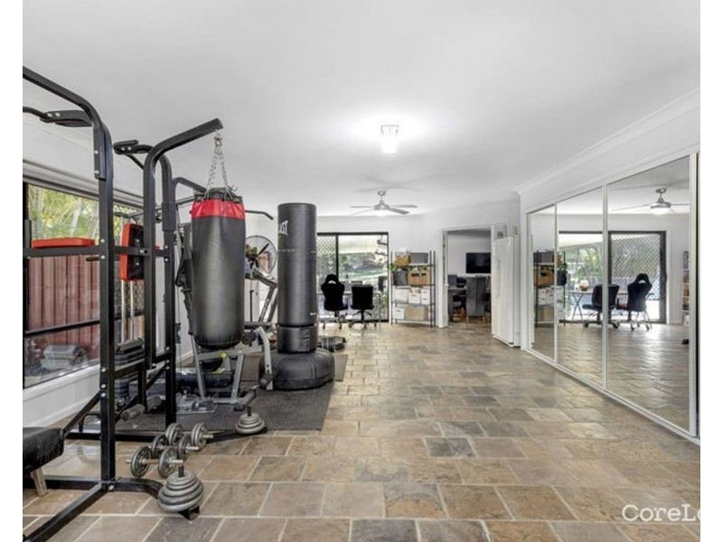 Room 3 & 4 8 Connemara Road, Gaven QLD 4211