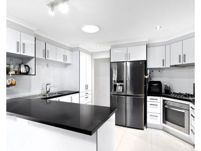 8 Script Court, Oxenford QLD 4210