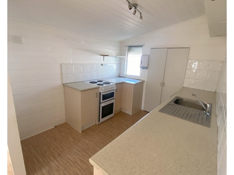 4 Windermere Street, Walkervale QLD 4670