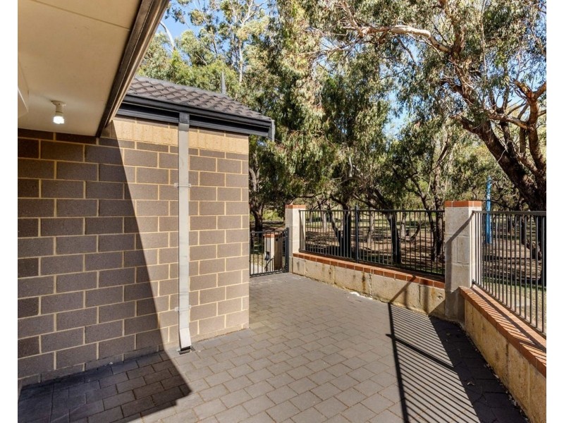 18 Dobson Lane, Eden Hill WA 6054