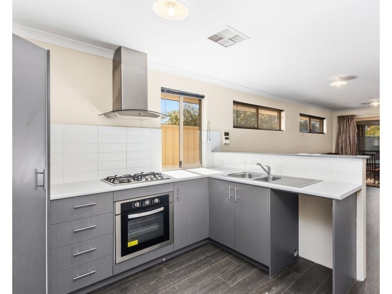 18 Dobson Lane, Eden Hill WA 6054