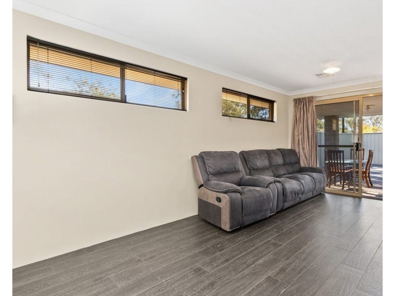 18 Dobson Lane, Eden Hill WA 6054