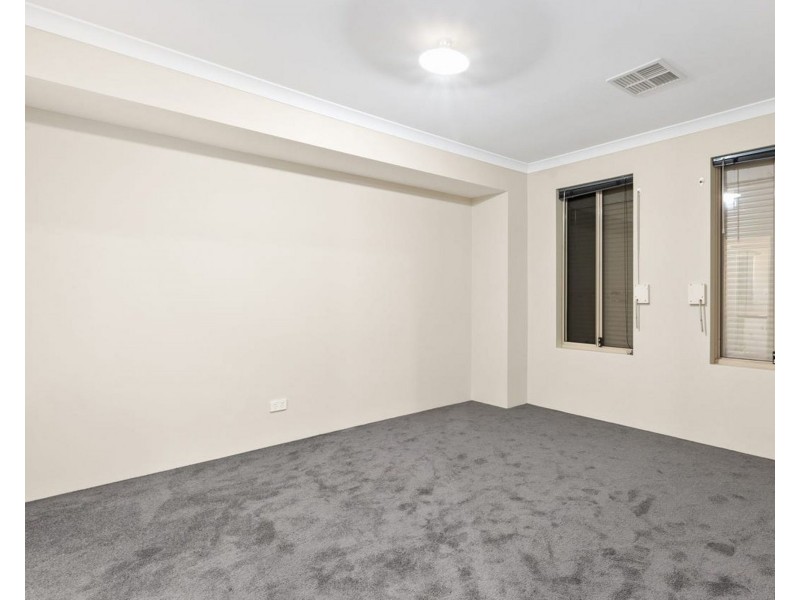 18 Dobson Lane, Eden Hill WA 6054