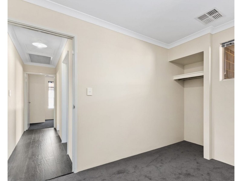 18 Dobson Lane, Eden Hill WA 6054