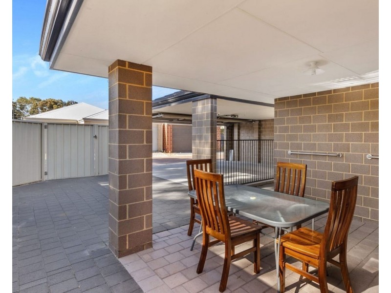 18 Dobson Lane, Eden Hill WA 6054