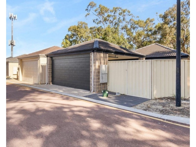 18 Dobson Lane, Eden Hill WA 6054