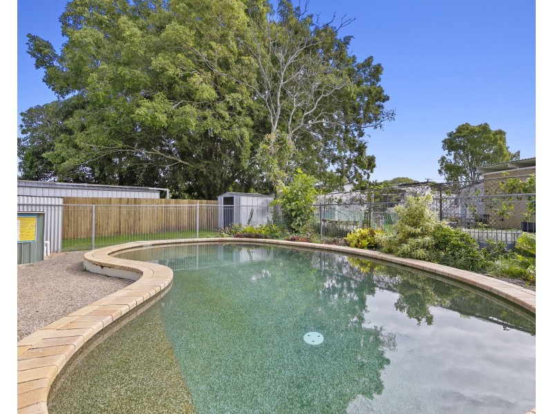 15 Dwyer Street, Beachmere QLD 4510