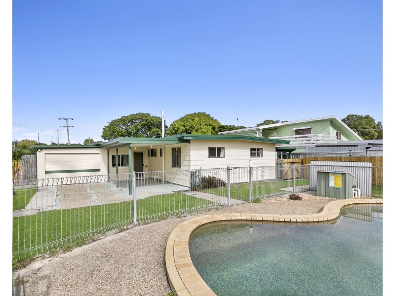15 Dwyer Street, Beachmere QLD 4510