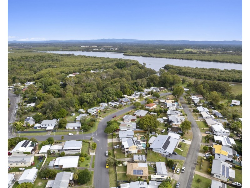 15 Dwyer Street, Beachmere QLD 4510