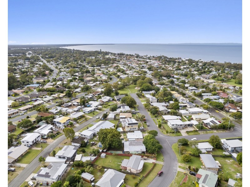 15 Dwyer Street, Beachmere QLD 4510