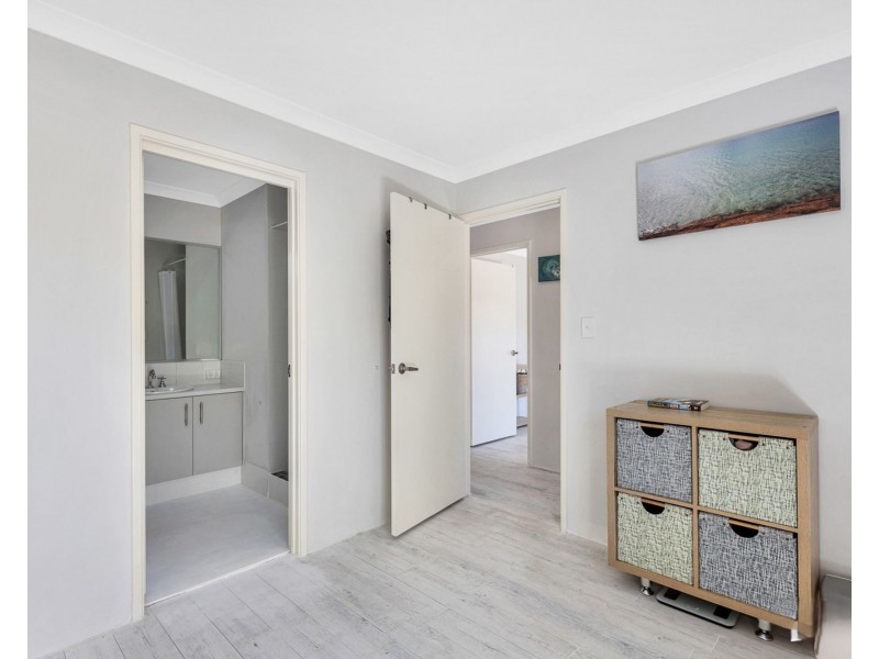 63 Ryhill Crescent, Wellard WA 6170