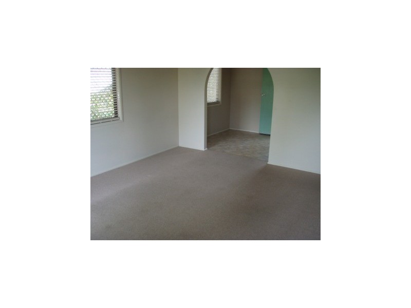 13 Factory Street, Kallangur QLD 4503