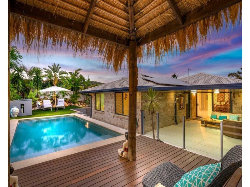 7 Irvine Street, Pacific Pines QLD 4211