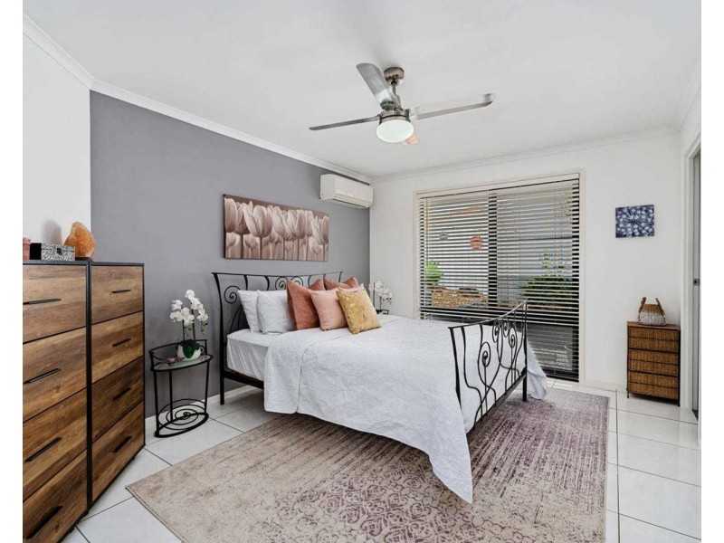 7 Irvine Street, Pacific Pines QLD 4211