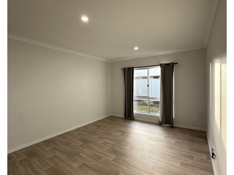 9 Coral Cove Drive, Coral Cove QLD 4670