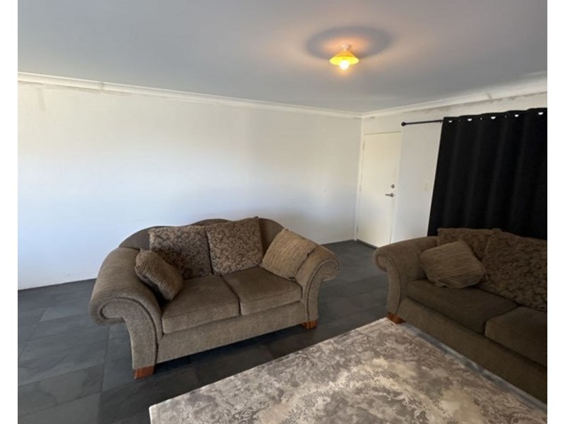 32 Flindell Avenue, Caversham WA 6055