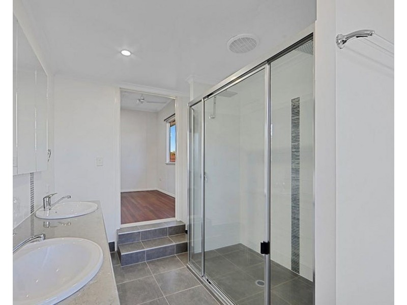 35 Elliott Heads Road, Kepnock QLD 4670