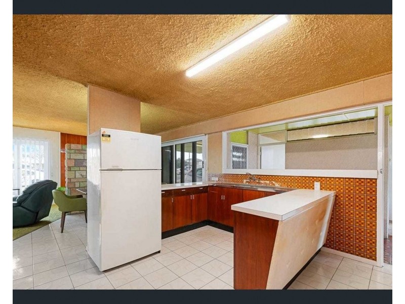 30 Dunn Road, Bundaberg Central QLD 4670