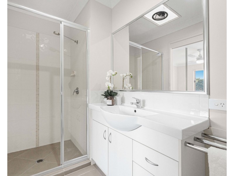 6/6 Canton Court, Manly West QLD 4179