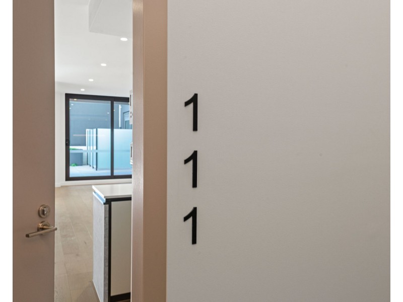 111 348-354 HAWTHORN ROAD, Caulfield South VIC 3162