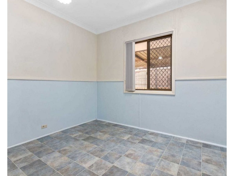 2 Godfrey Street, Queens Park WA 6107