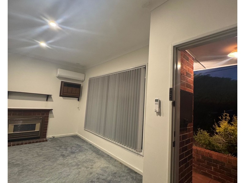 2 Godfrey Street, Queens Park WA 6107