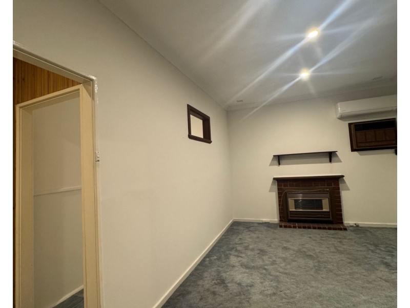 2 Godfrey Street, Queens Park WA 6107