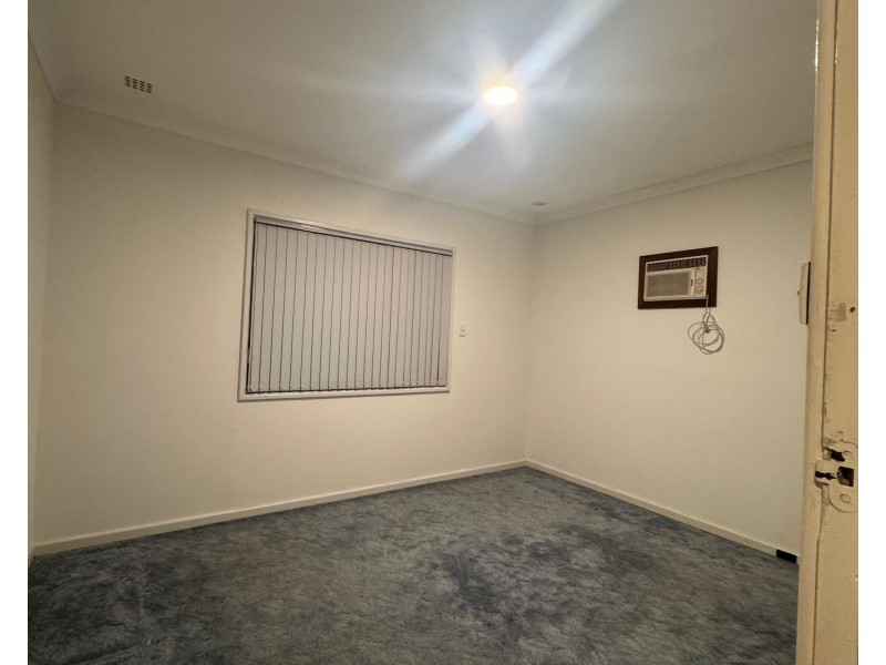 2 Godfrey Street, Queens Park WA 6107