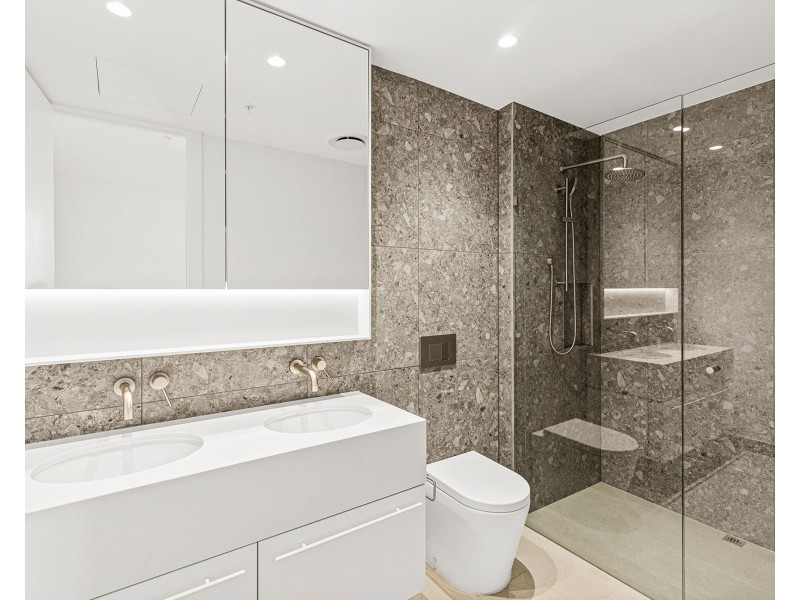 603 348-354 HAWTHORN ROAD, Caulfield South VIC 3162