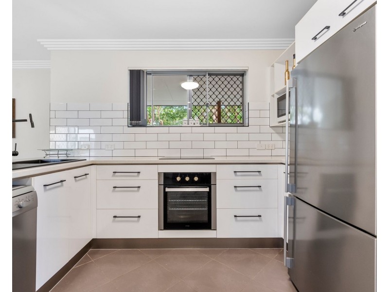 53 Victor Avenue, Paradise Point QLD 4216