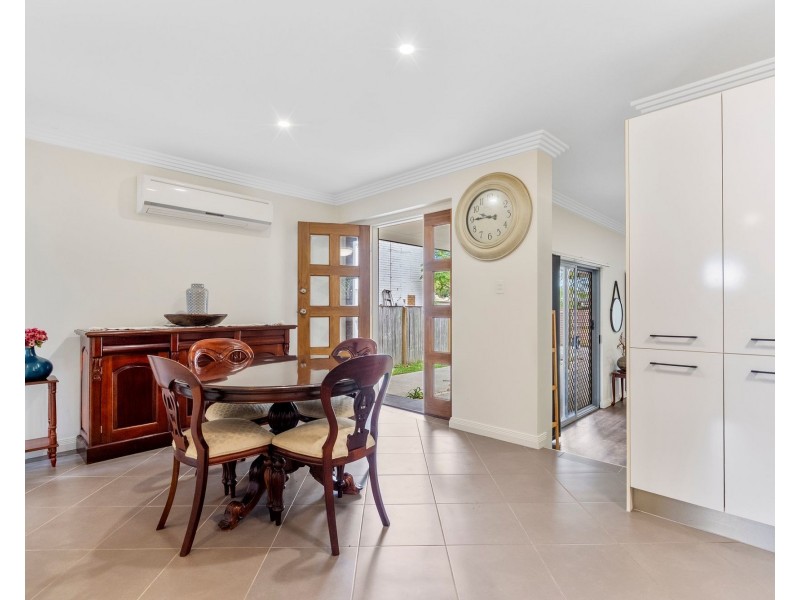 53 Victor Avenue, Paradise Point QLD 4216