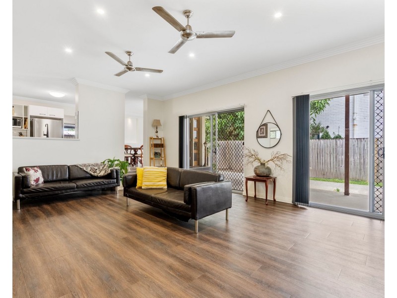 53 Victor Avenue, Paradise Point QLD 4216