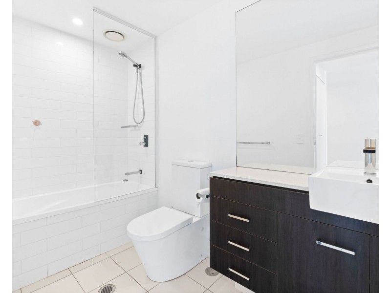 2704/25-31 East Quay Drive, Biggera Waters QLD 4216