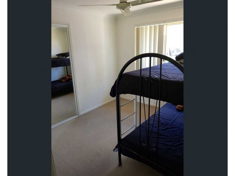 10 Broadmeadow Avenue, Thabeban QLD 4670