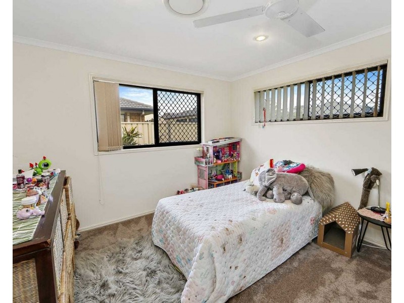 12 Charlotte Court, Kalkie QLD 4670