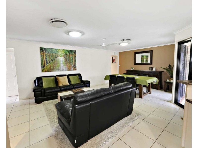 12 Charlotte Court, Kalkie QLD 4670