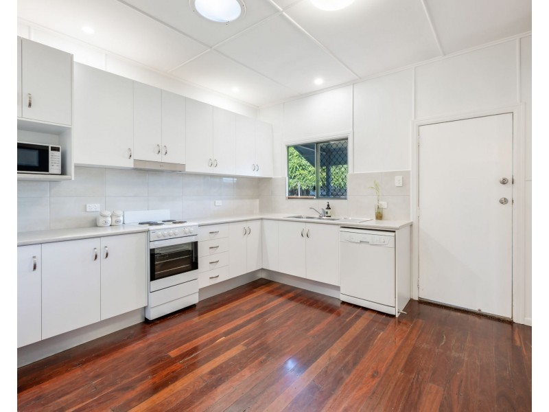 40 Dunn Road, Avenell Heights QLD 4670