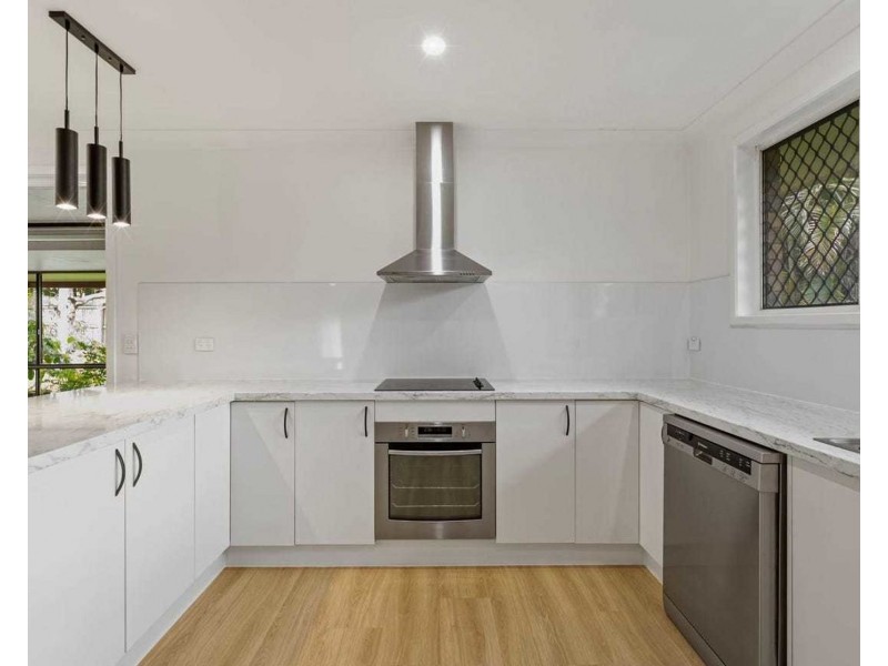 31 Yorkshire Cres, Mount Warren Park QLD 4207