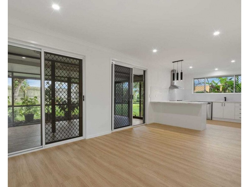 31 Yorkshire Cres, Mount Warren Park QLD 4207