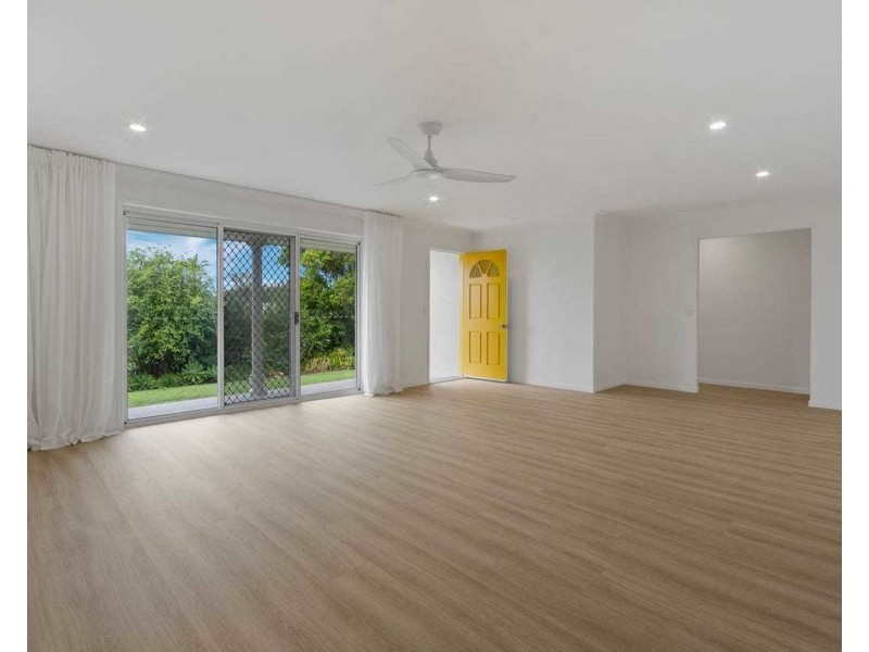 31 Yorkshire Cres, Mount Warren Park QLD 4207