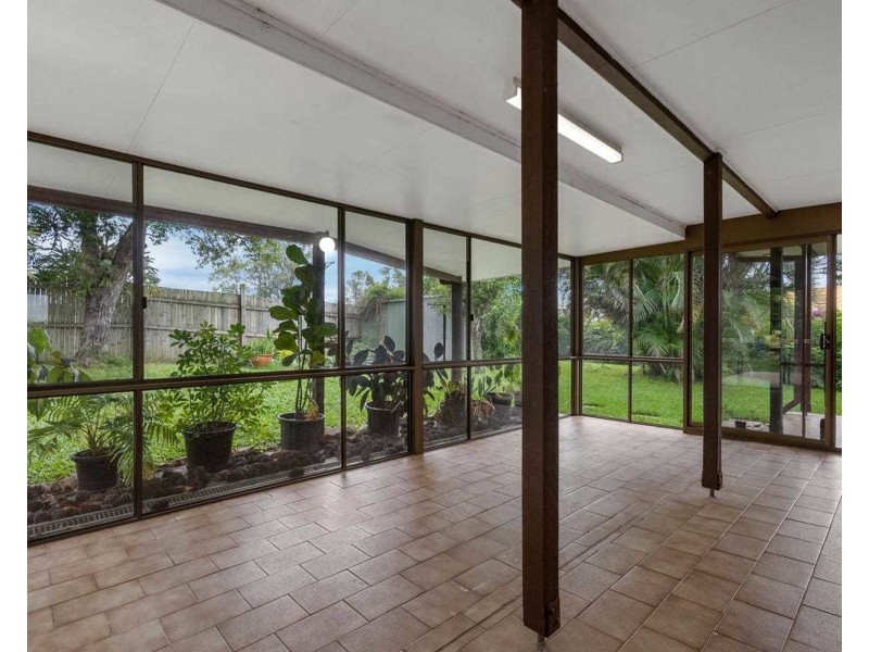 31 Yorkshire Cres, Mount Warren Park QLD 4207