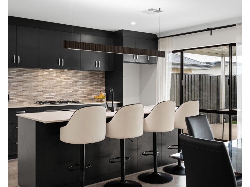 14 Barton Street, Aveley WA 6069