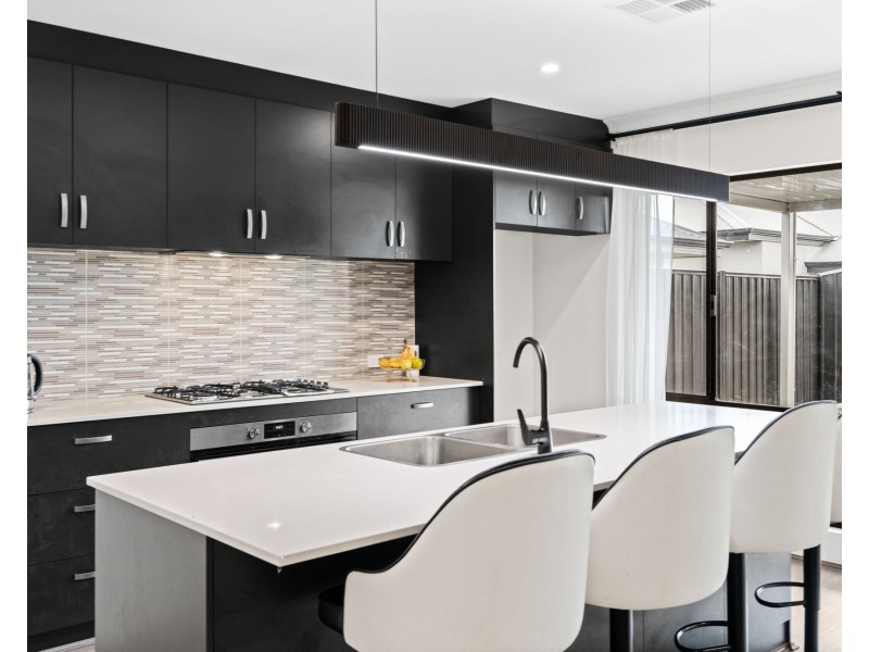 14 Barton Street, Aveley WA 6069