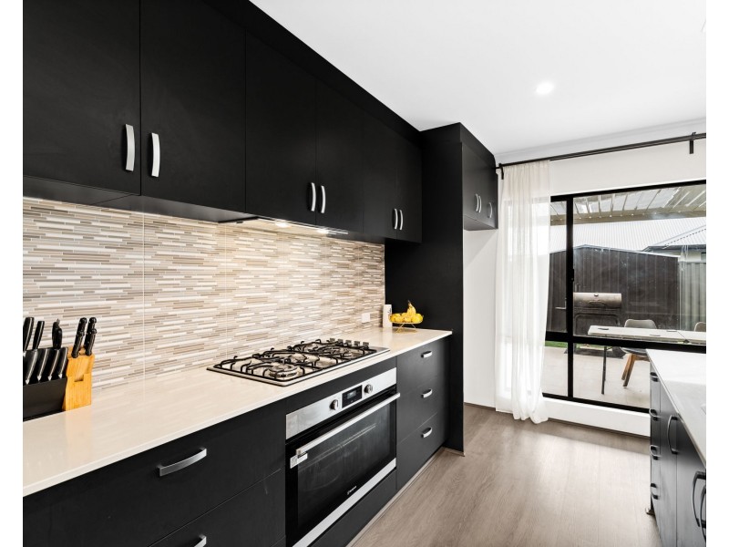 14 Barton Street, Aveley WA 6069