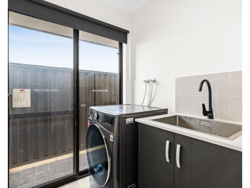 14 Barton Street, Aveley WA 6069