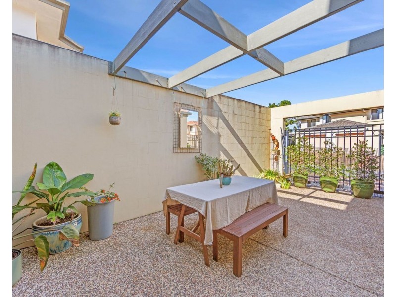 10/1 Secondary Str, Upper Coomera QLD 4209