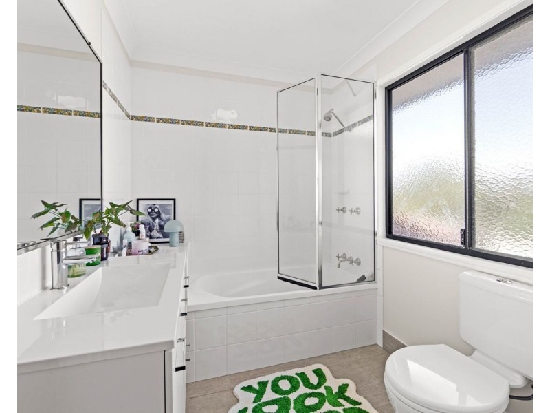10/1 Secondary Str, Upper Coomera QLD 4209