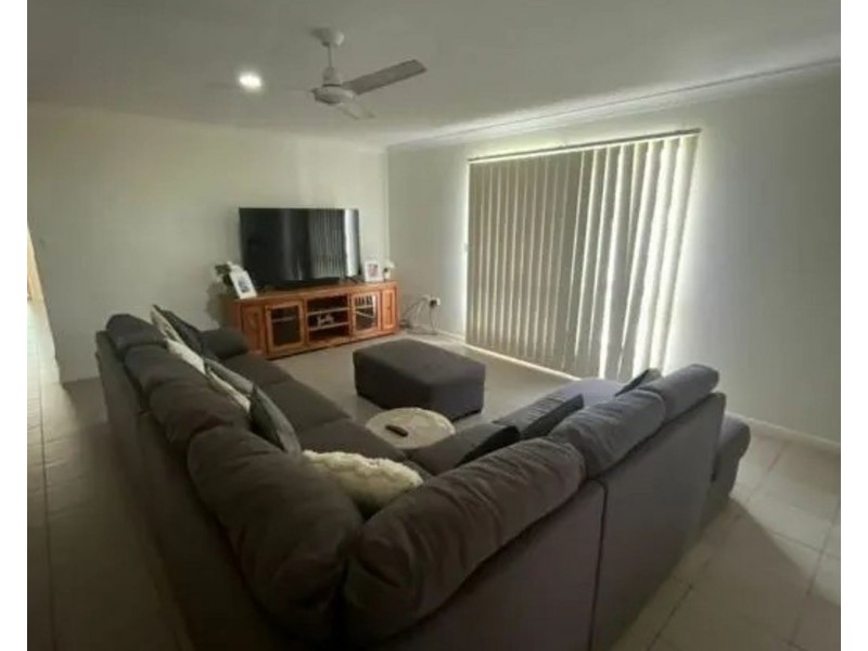 5 Neville Drive, Branyan QLD 4670