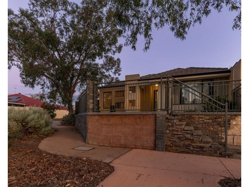 42 Musselbrook Trail, Ellenbrook WA 6069
