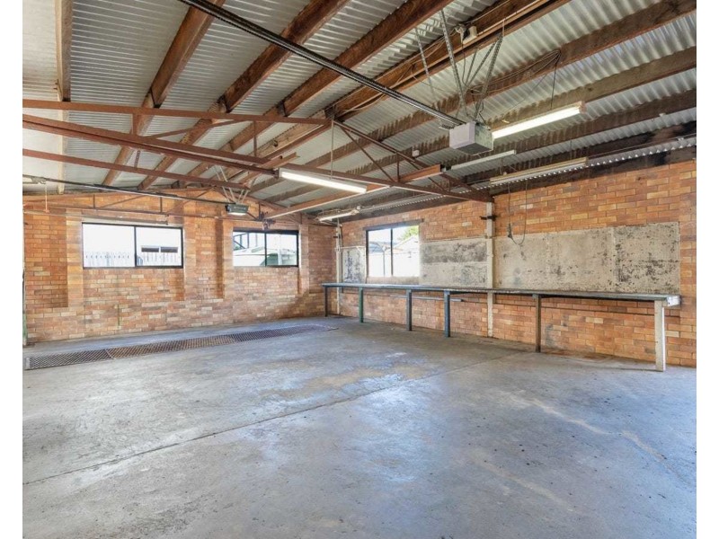 12 Lucas Street, Kepnock QLD 4670